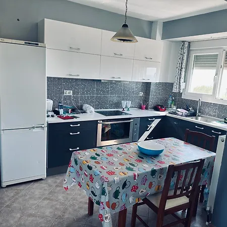 בית כפרי George לפטוקריה