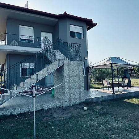 George בית כפרי לפטוקריה